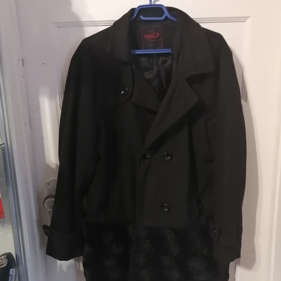 Women's Jacket - Picture 3 of 3